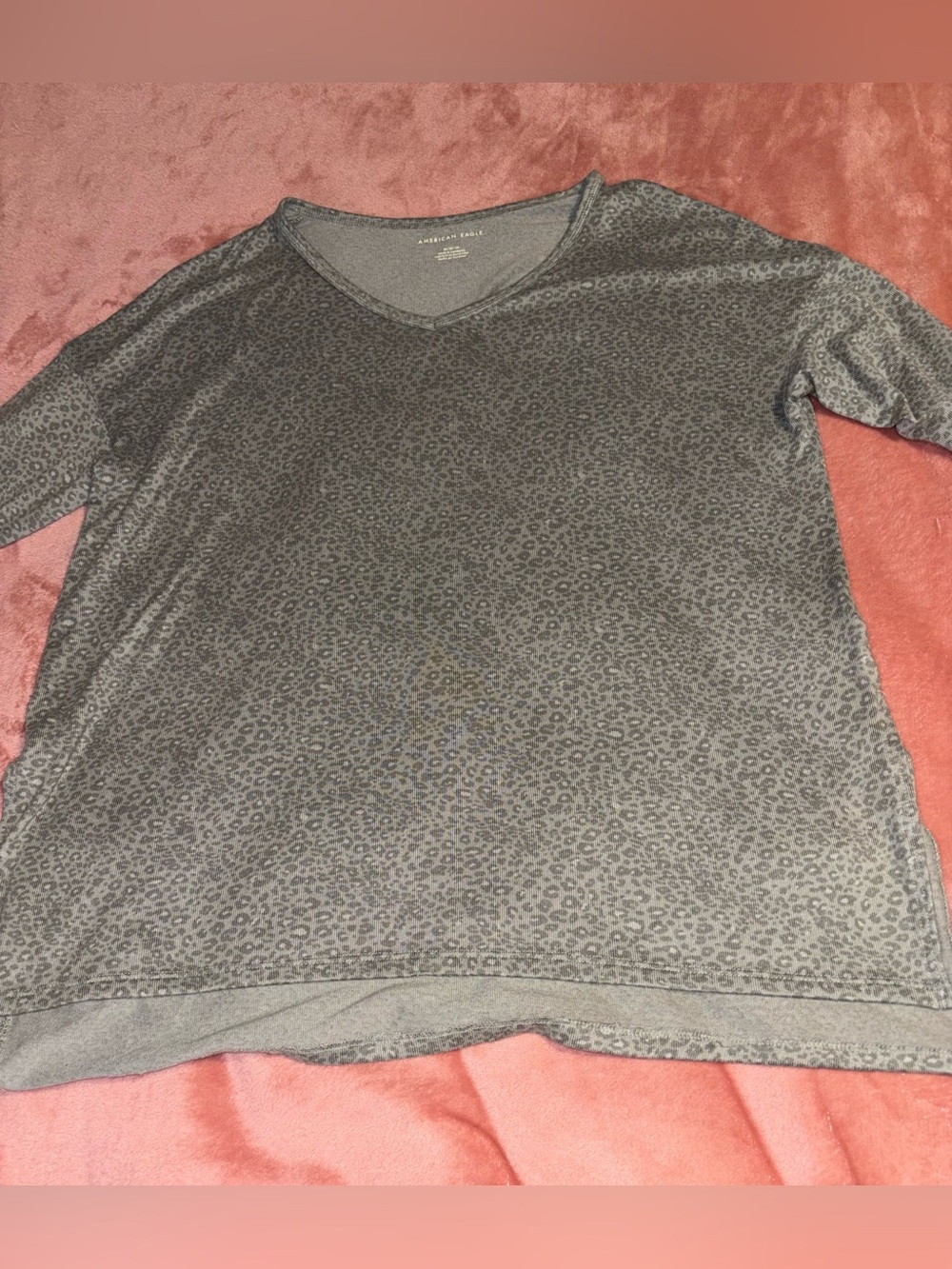 American Eagle Outfitters Women's Charcoal Gray Leopard-Print V-Neck Tee